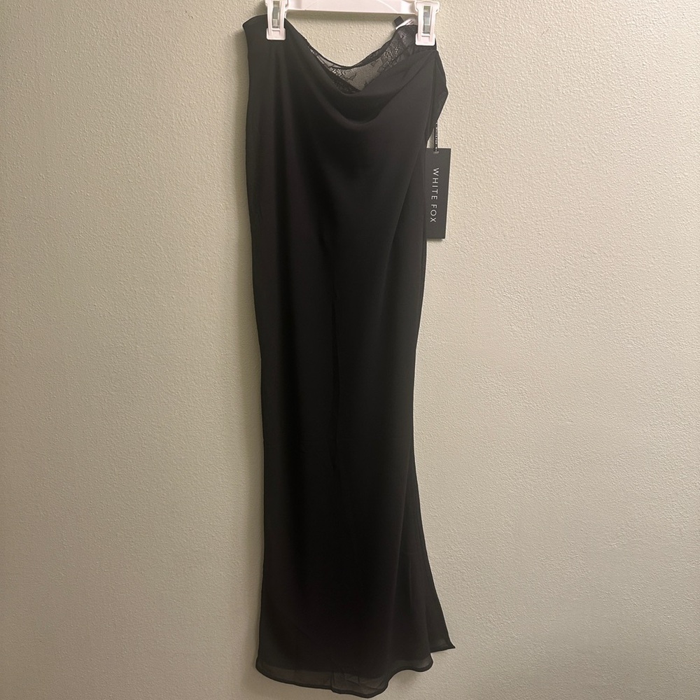 NEW! White Fox Boutique It’s a Sign Maxi Skirt Size Small Black